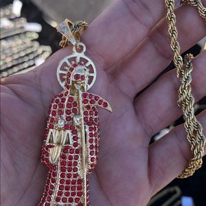 Santa muerte de zirconias de cristal Rojas